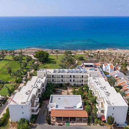 Helios Bay Hotel And Suites Paphos Exterior photo