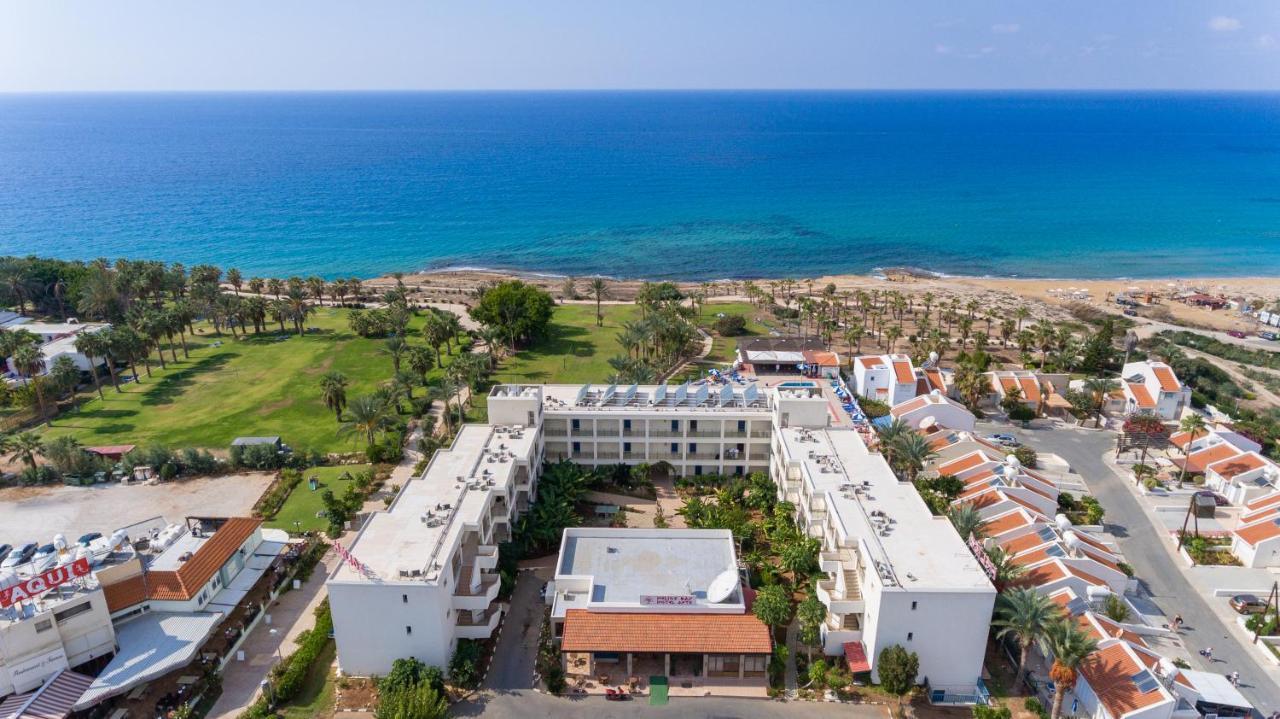 Helios Bay Hotel And Suites Paphos Exterior photo