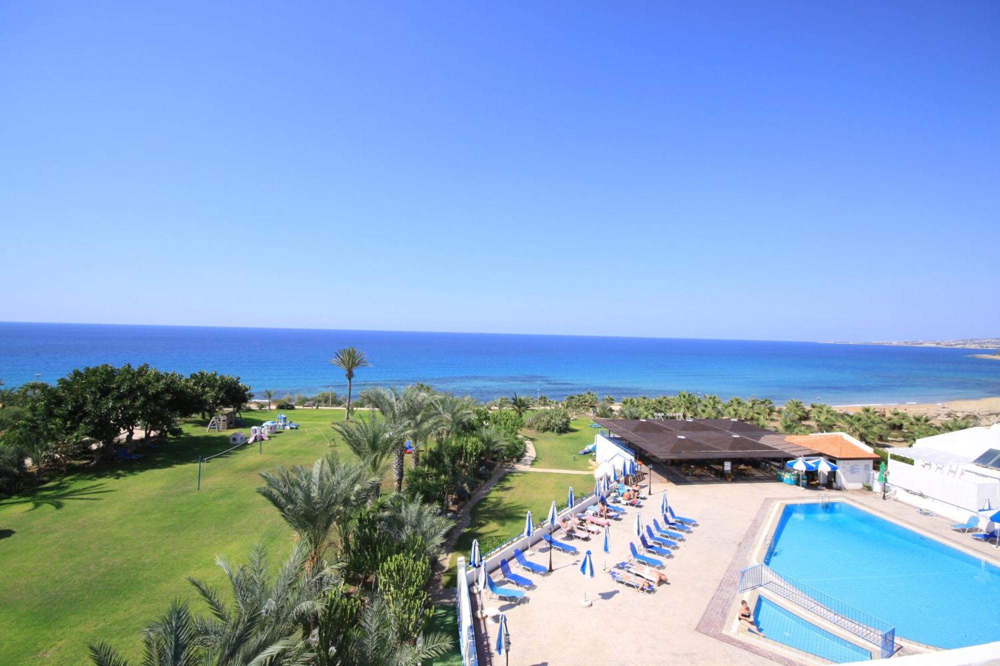 Helios Bay Hotel And Suites Paphos Facilities photo