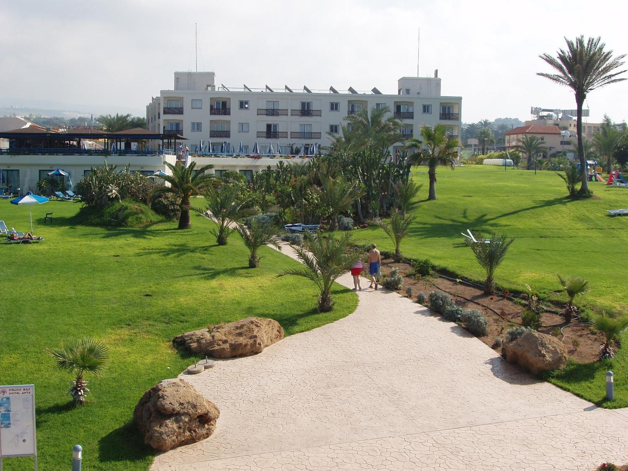 Helios Bay Hotel And Suites Paphos Exterior photo