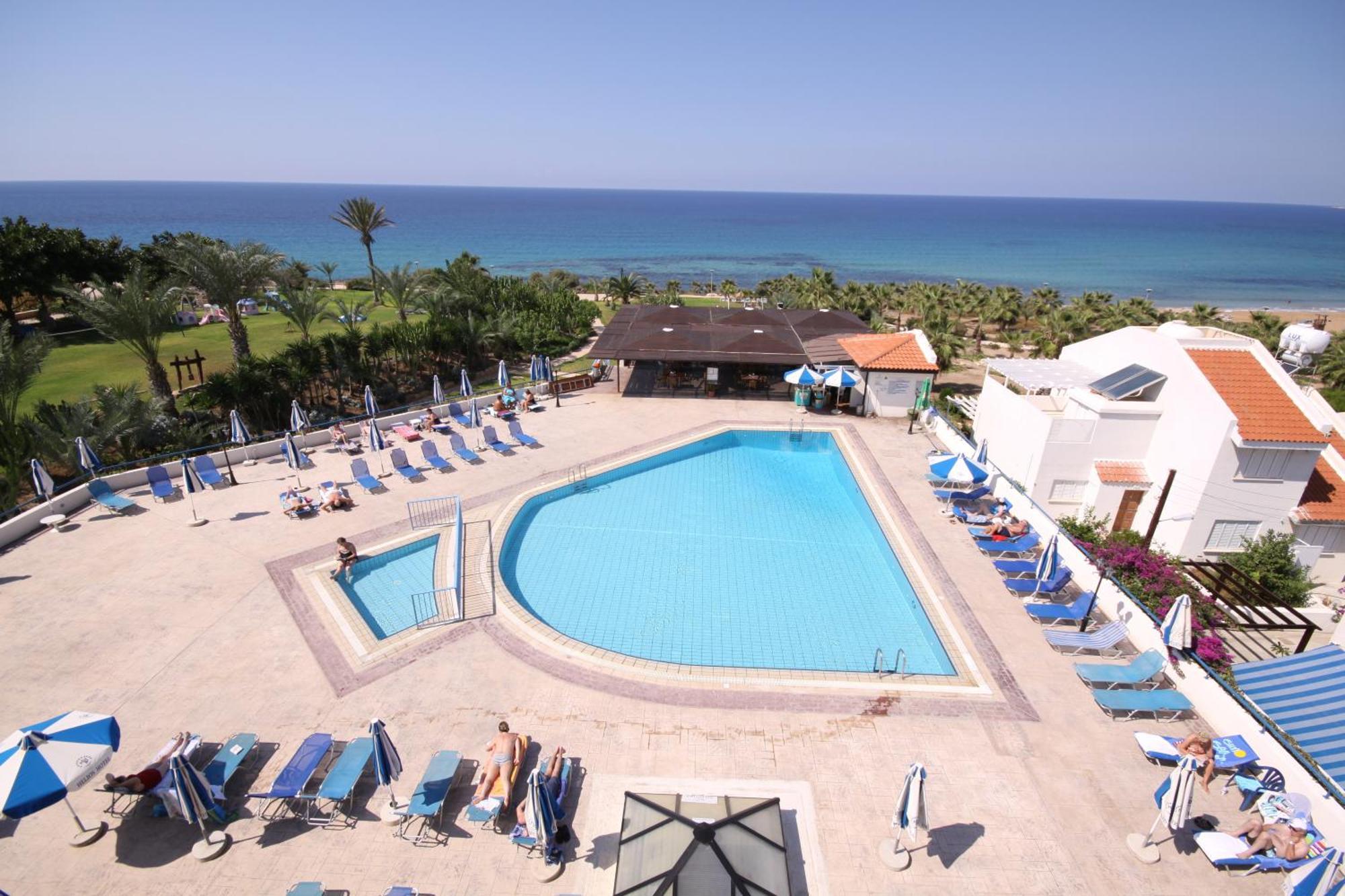 Helios Bay Hotel And Suites Paphos Exterior photo