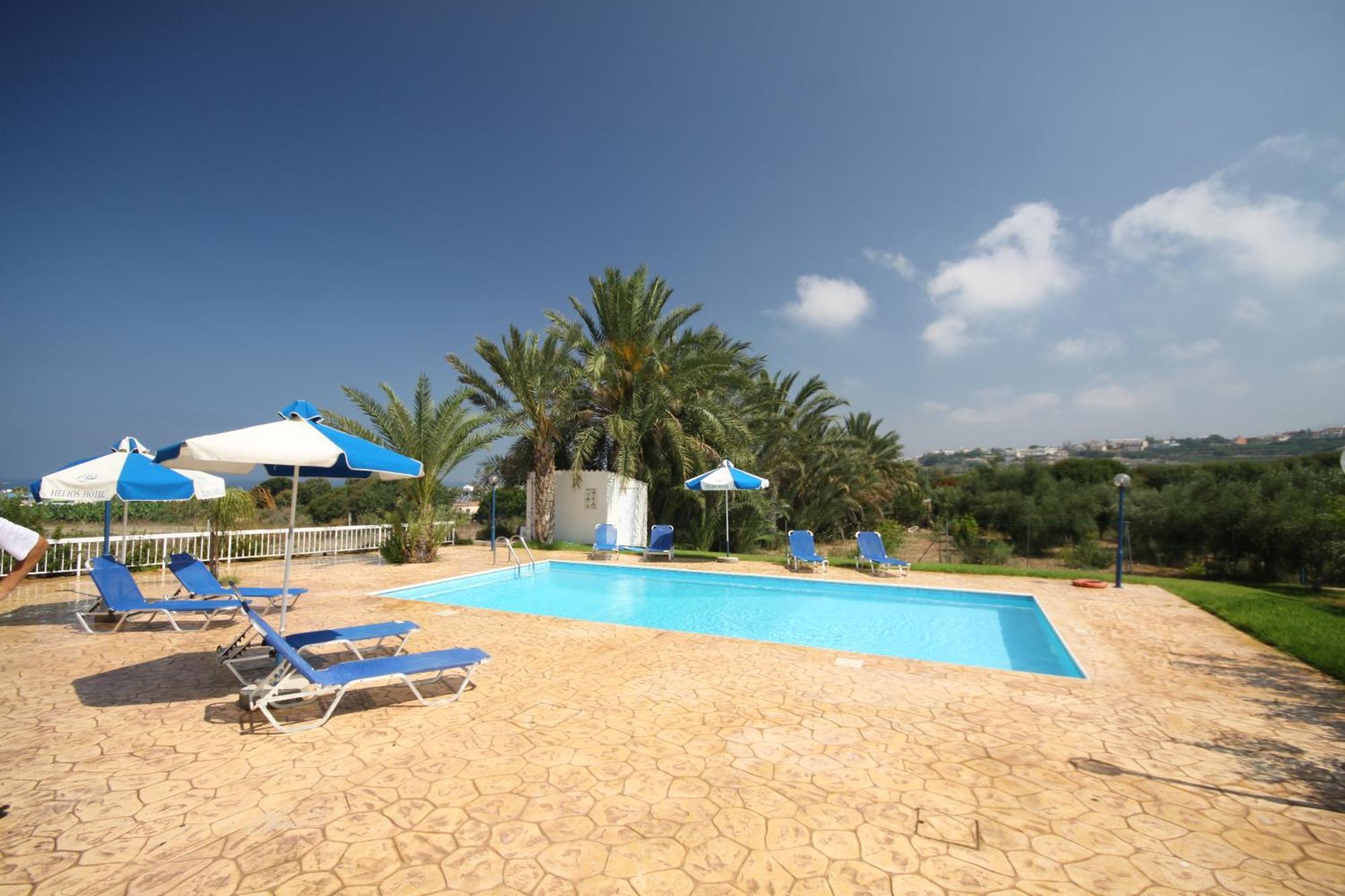 Helios Bay Hotel And Suites Klorakas Exterior photo