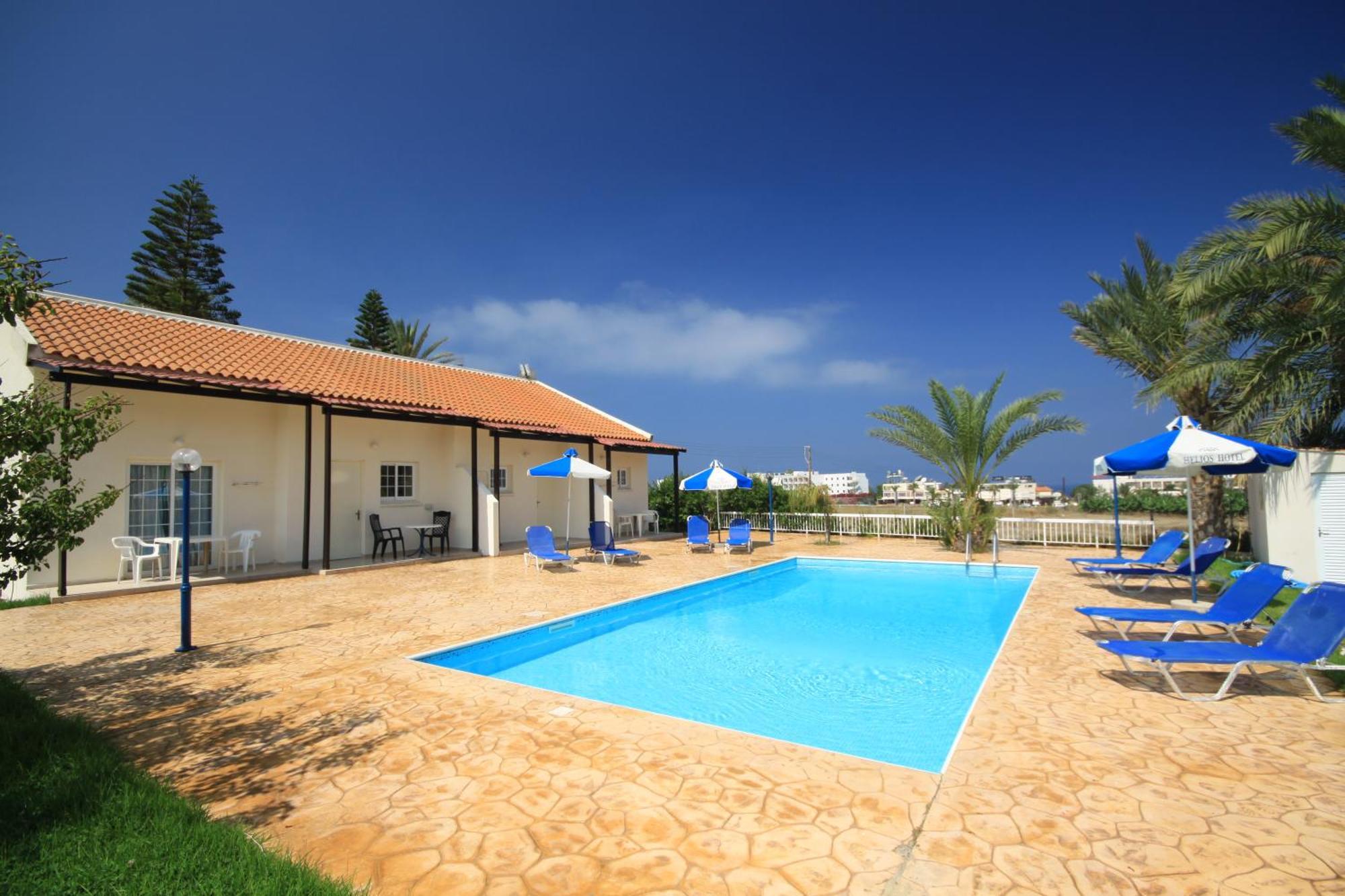 Helios Bay Hotel And Suites Klorakas Exterior photo